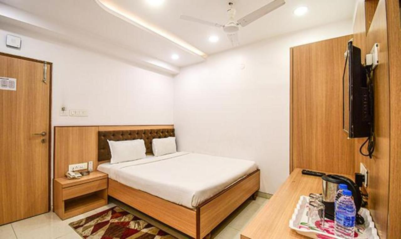 Fabhotel Stay Inn International - Nr Sealdah Station Calcuta Exterior foto